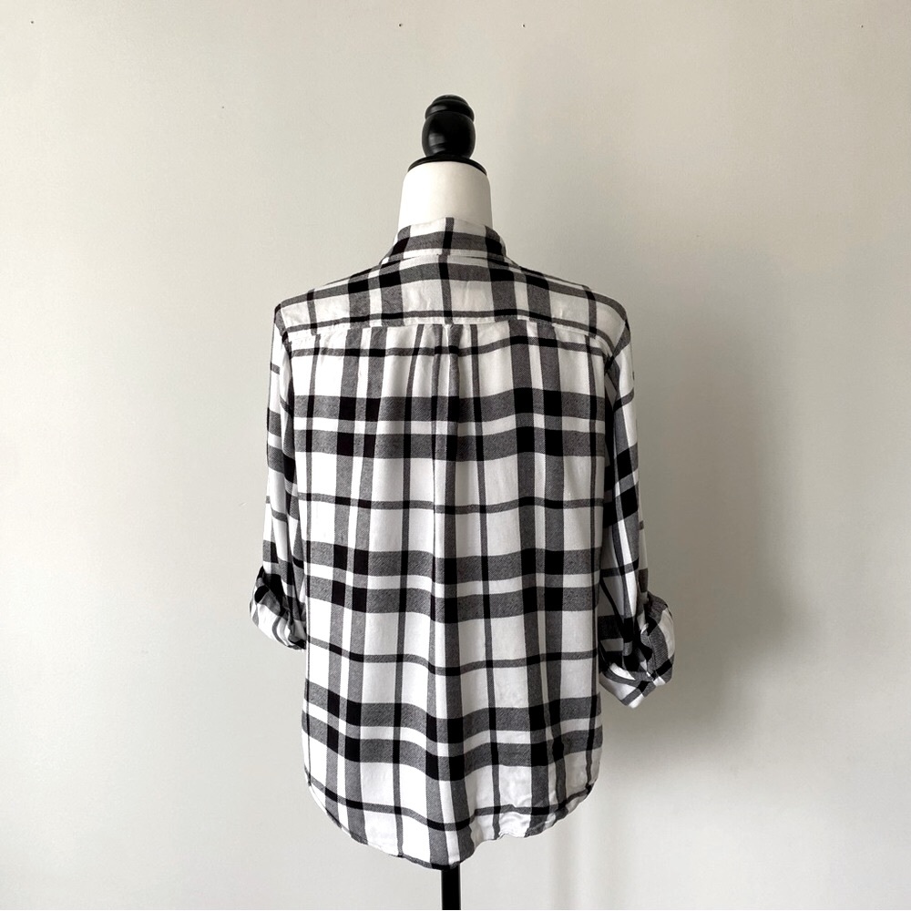 SOLD | BANANA REPUBLIC | Dillon Casual Neck Tie Top - Picture 6 of 12